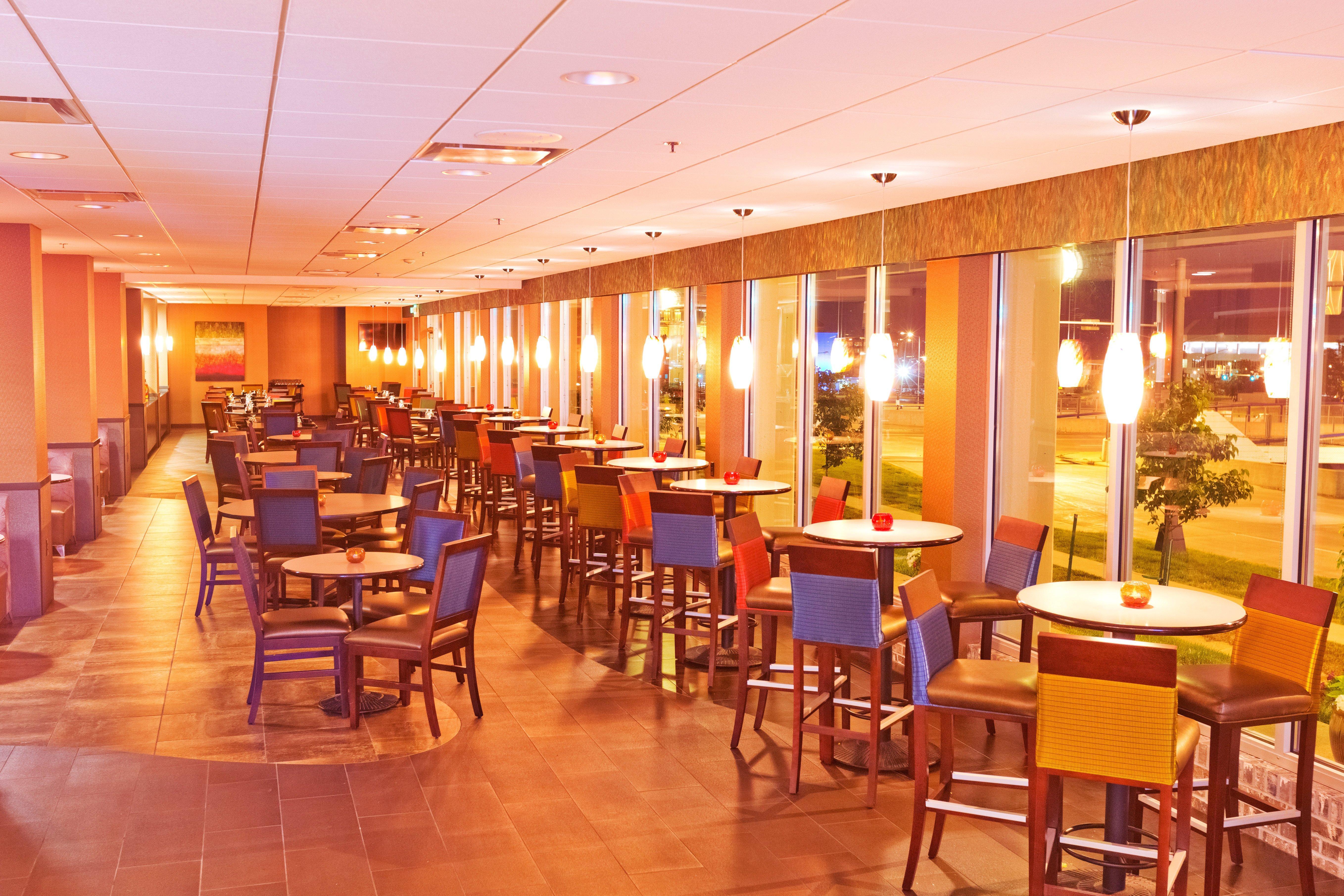 Holiday Inn Des Moines-Downtown-Mercy Campus By Ihg Ngoại thất bức ảnh