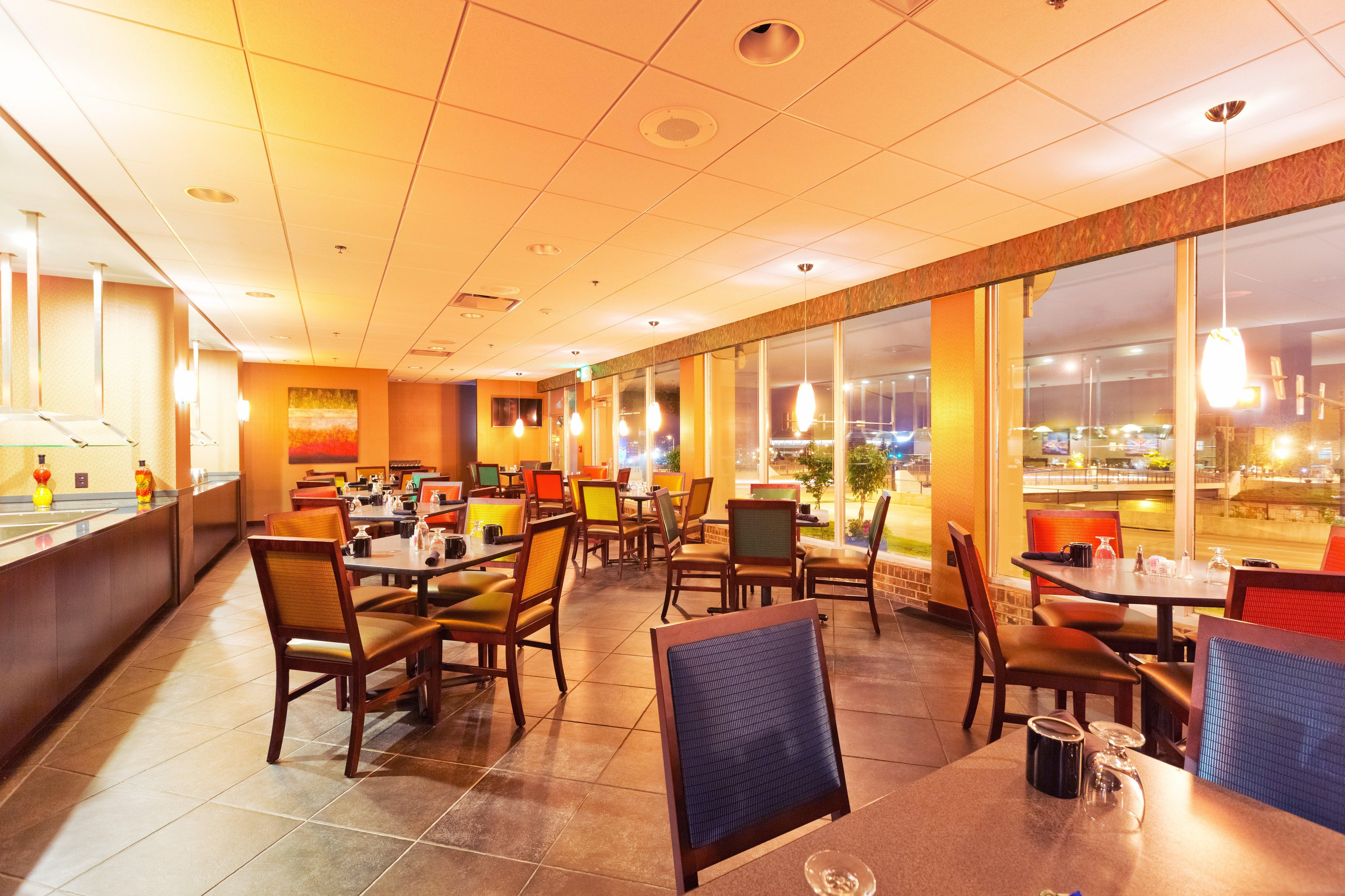Holiday Inn Des Moines-Downtown-Mercy Campus By Ihg Ngoại thất bức ảnh