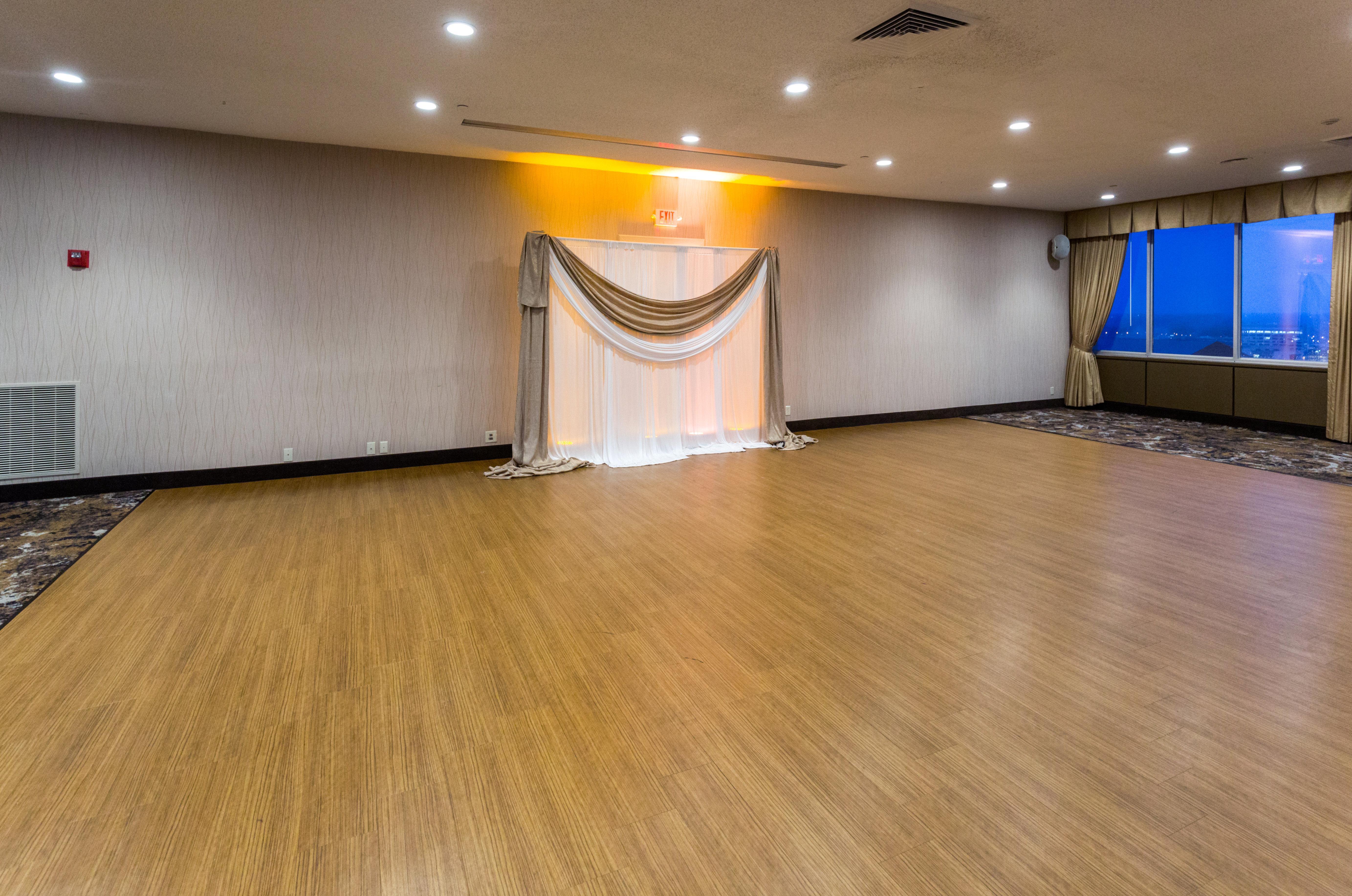Holiday Inn Des Moines-Downtown-Mercy Campus By Ihg Ngoại thất bức ảnh